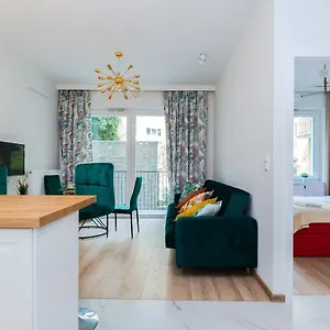 Shortstaypoland Konopacka Апартаменты